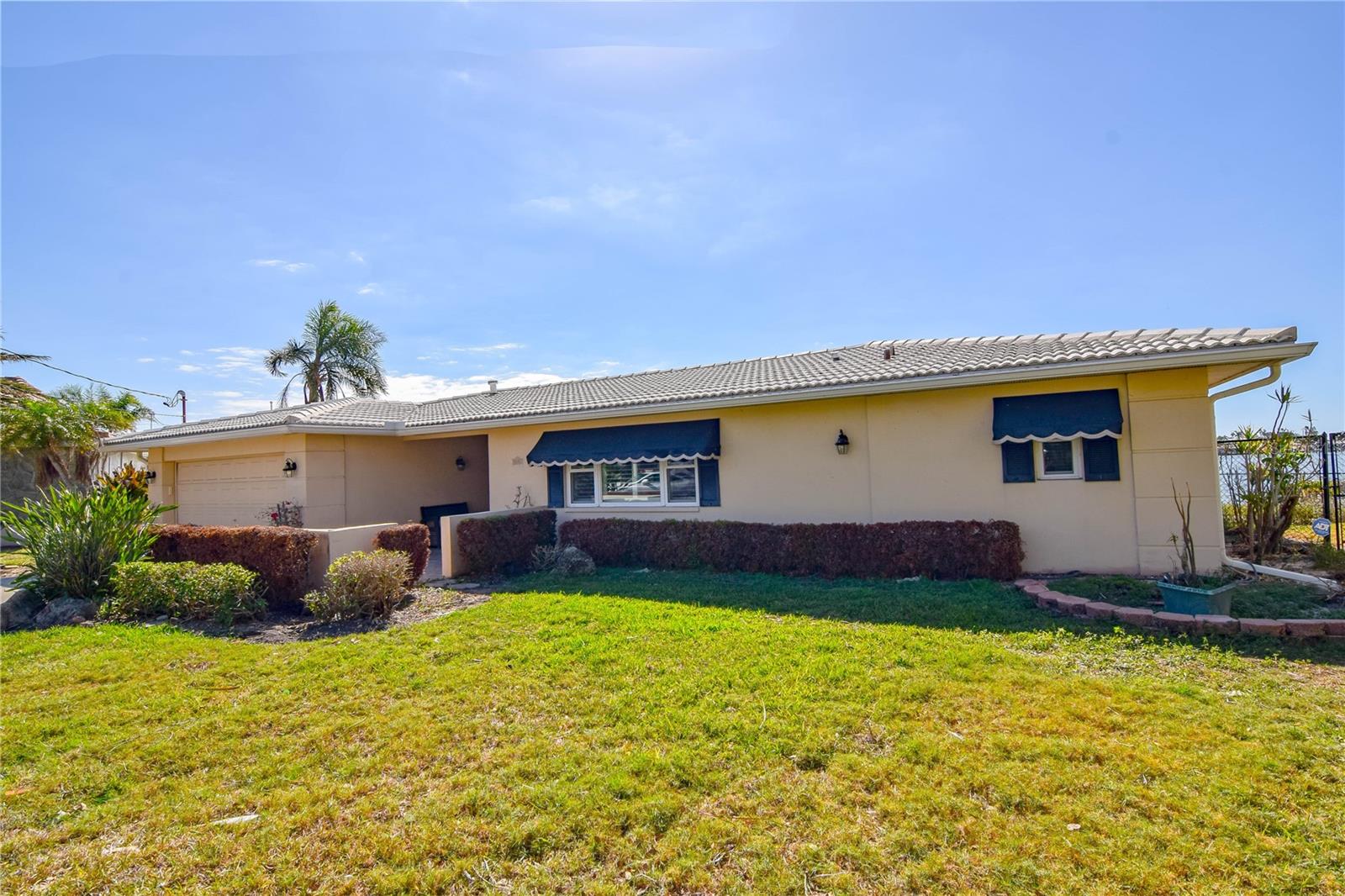 5631 BAYVIEW DR photo 2