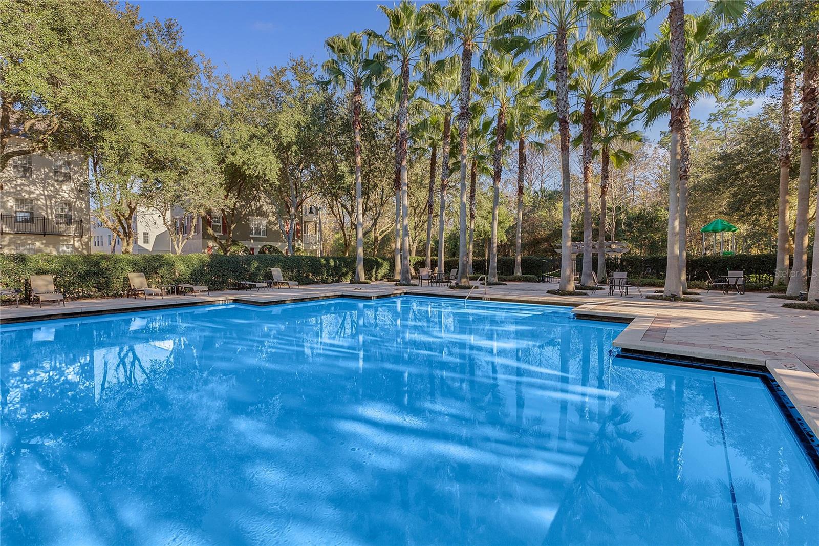 1054 WATERSIDE DR photo 4