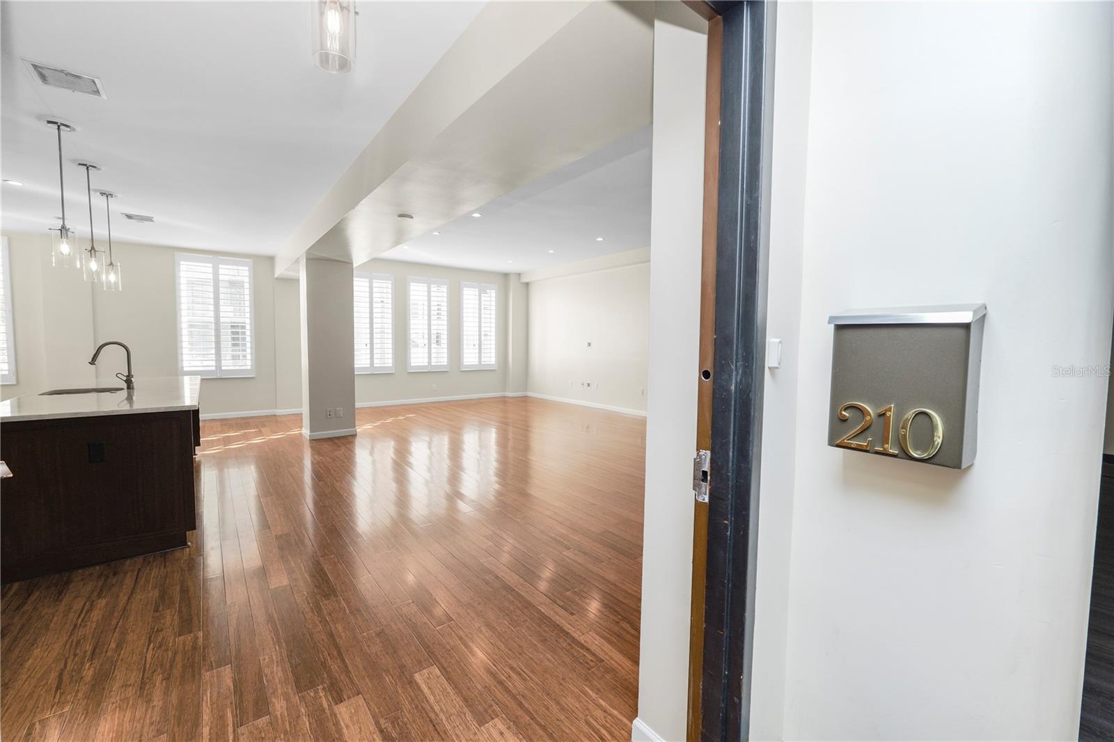 405 CENTRAL AVE #210 photo 5