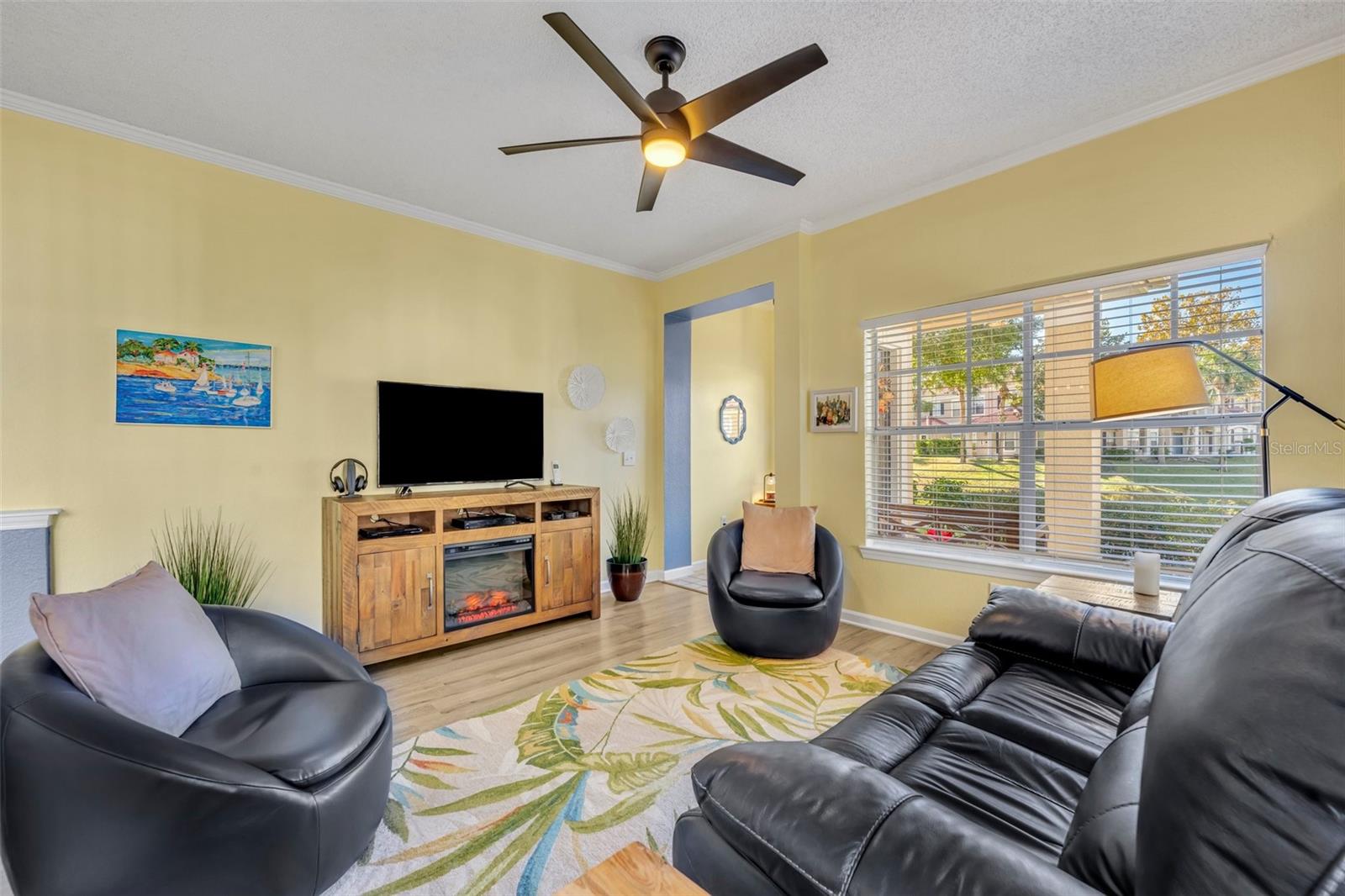 1812 ARBOR LAKES CIR #1812 photo 4