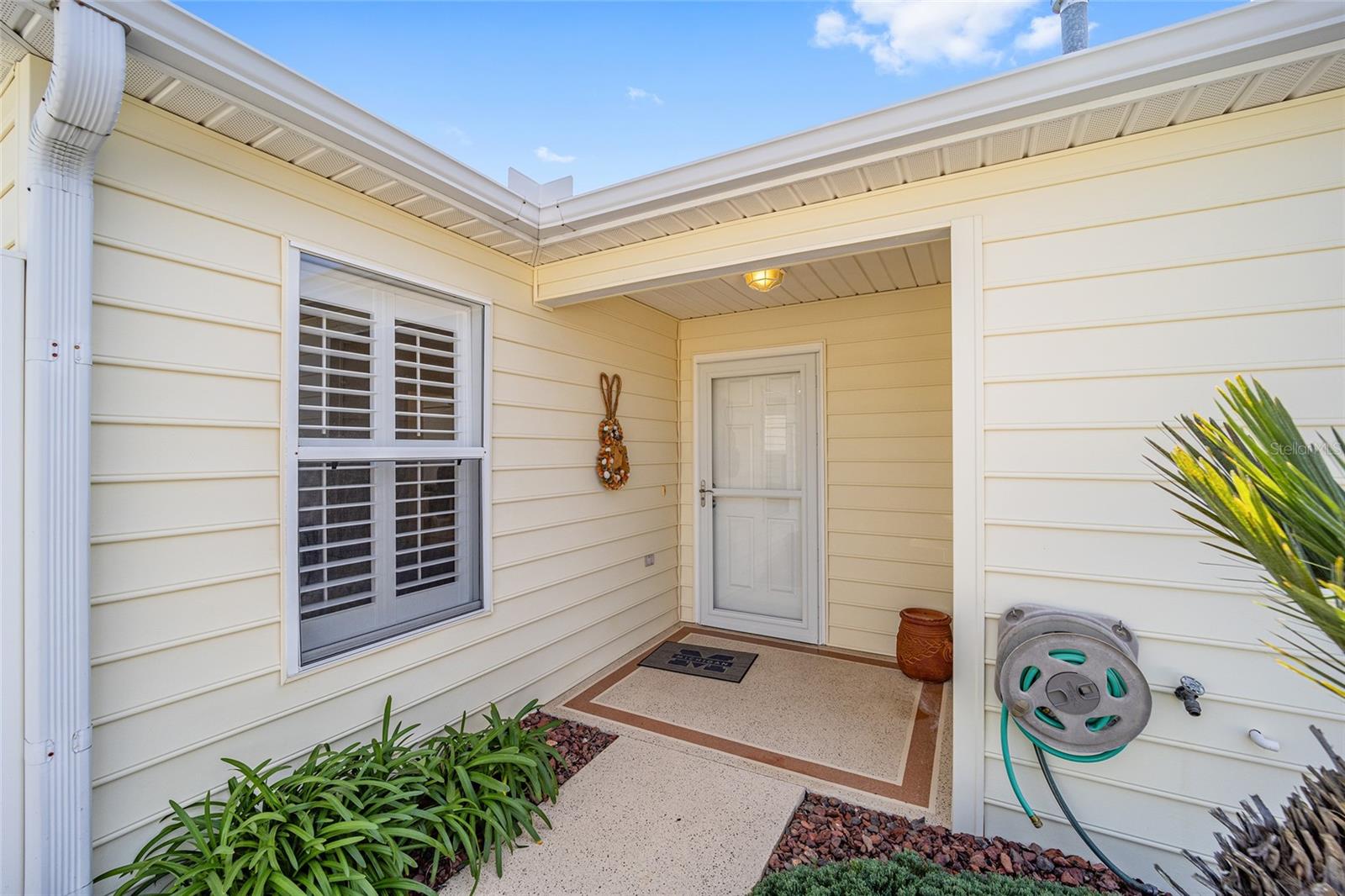 1405 CONCHAS DR photo 2