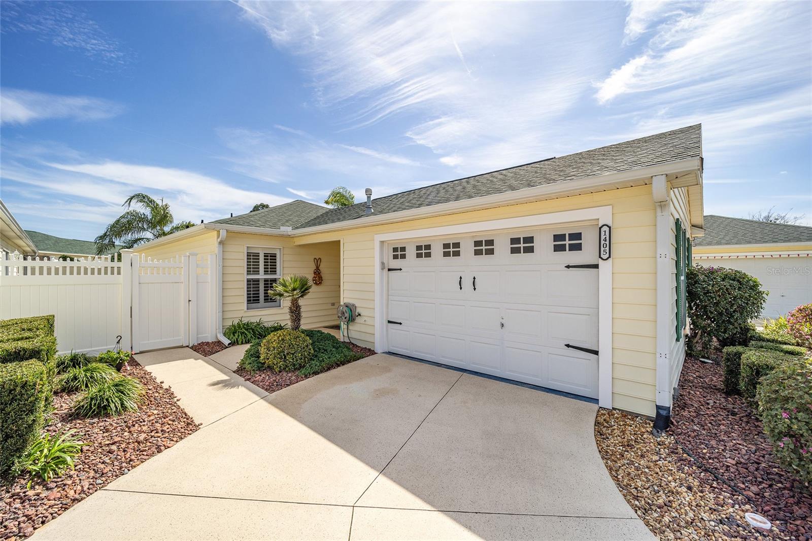 1405 CONCHAS DR photo 3