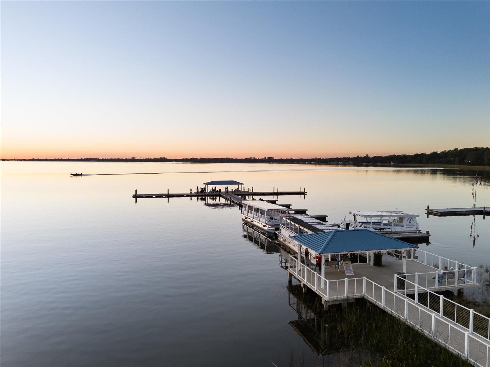 307 SHADOW HARBOUR LN #307 photo 2