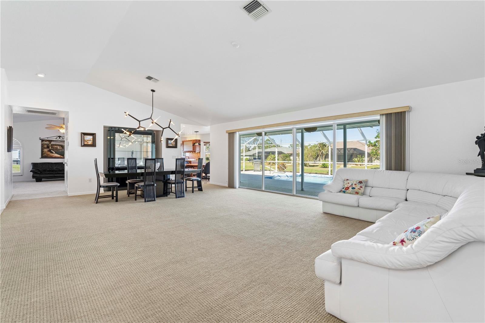 25380 VANTAGE LN photo 3