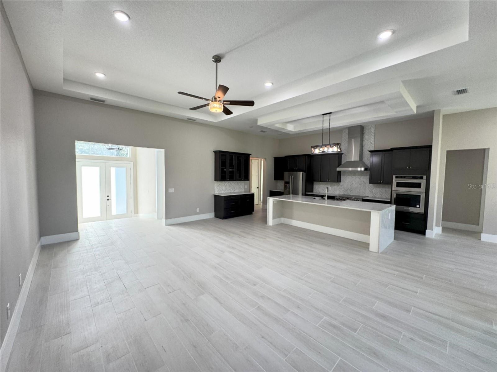 547 SANCTUARY GOLF PL photo 2