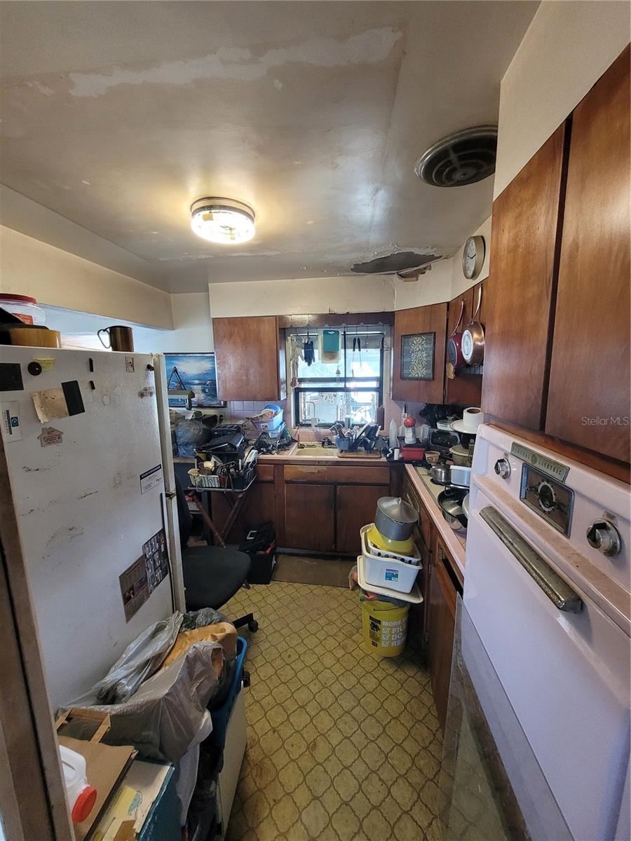 7930 CAUSEWAY BLVD S photo 2