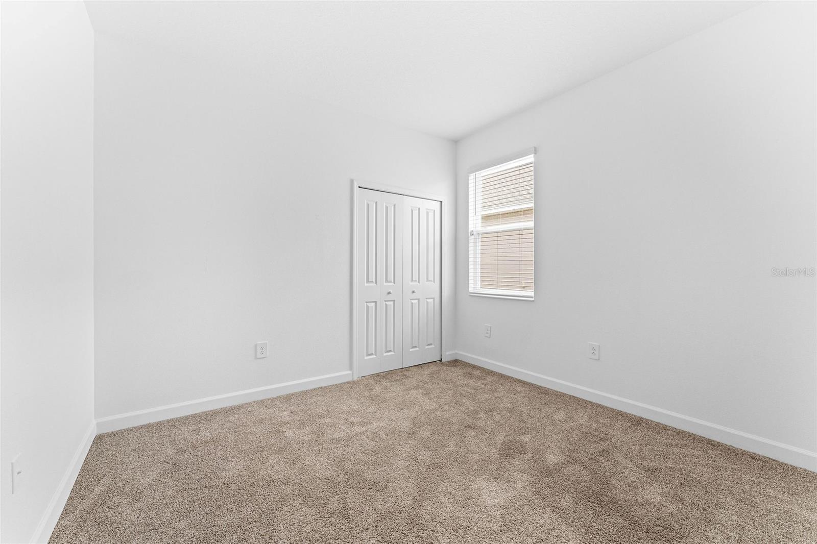 1762 GRATEFUL LN photo 2
