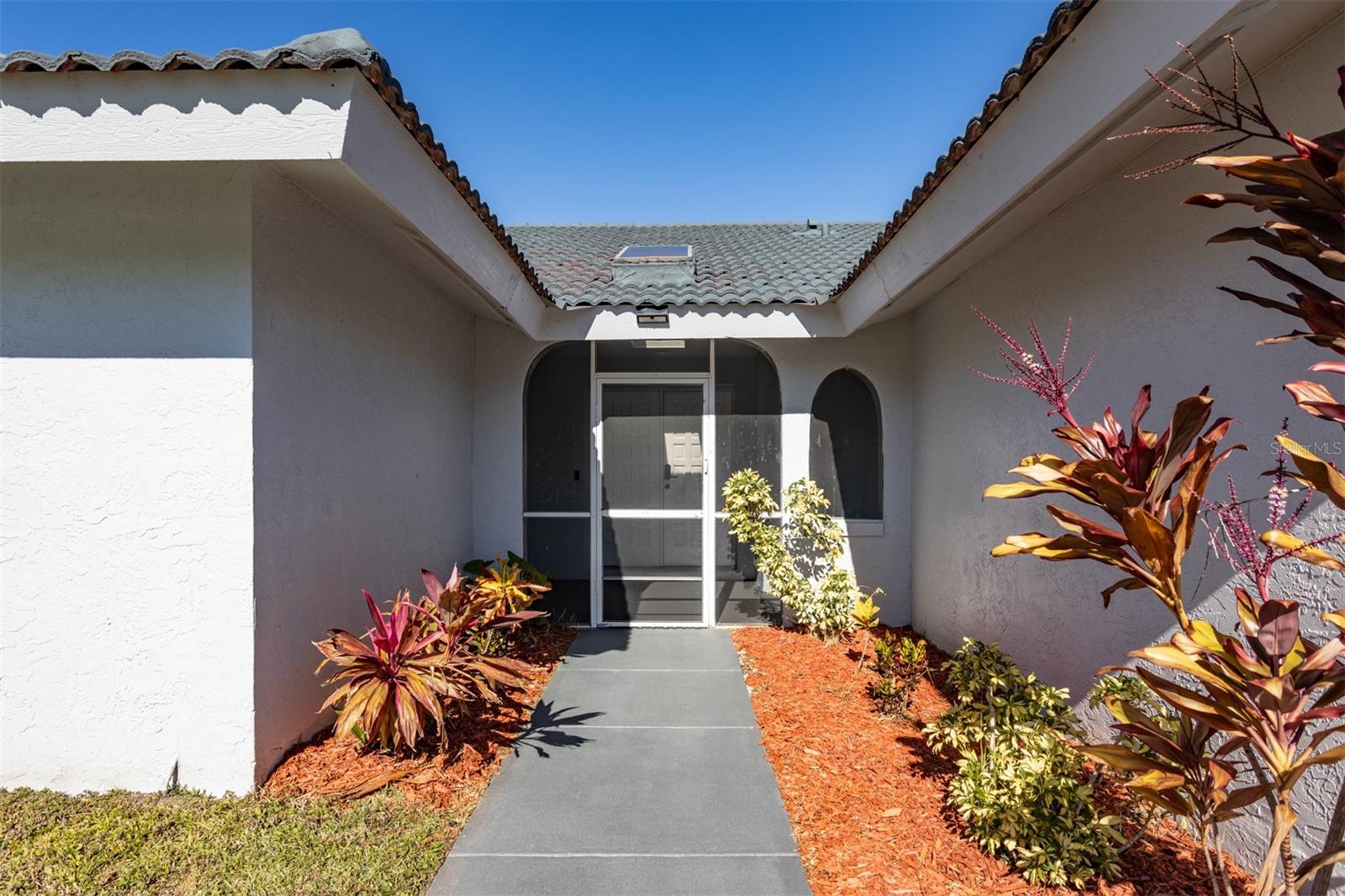 3 CLEMENT CT photo 4