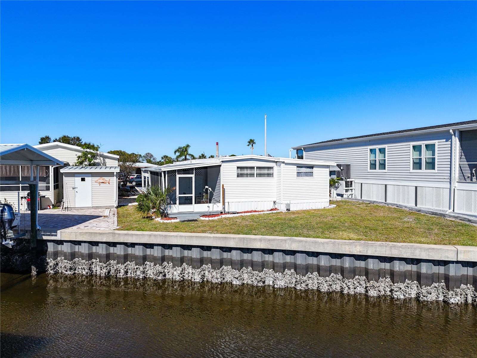 162 S SAINT THOMAS CIR photo 3