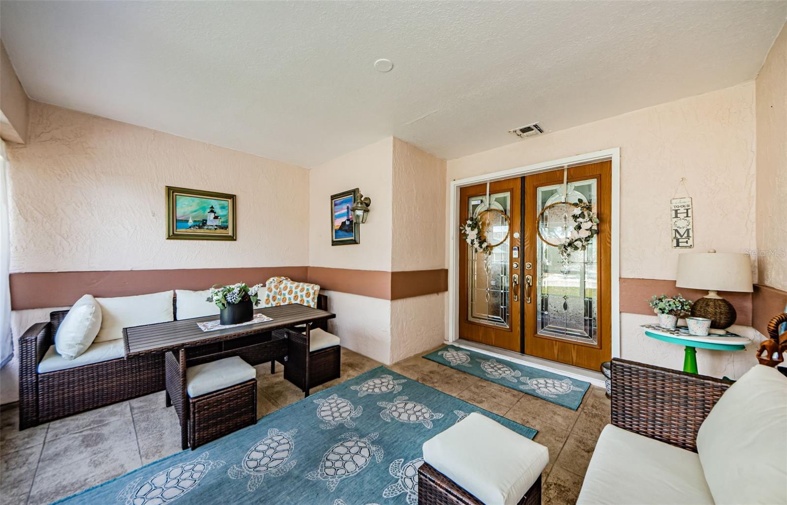 1575 WICKLOW DR photo 2
