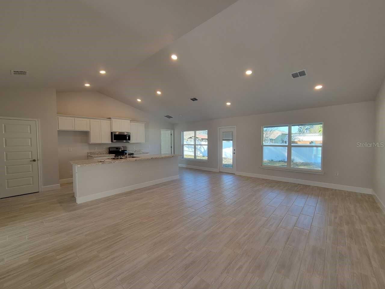 7605 SW 103RD LOOP photo 4