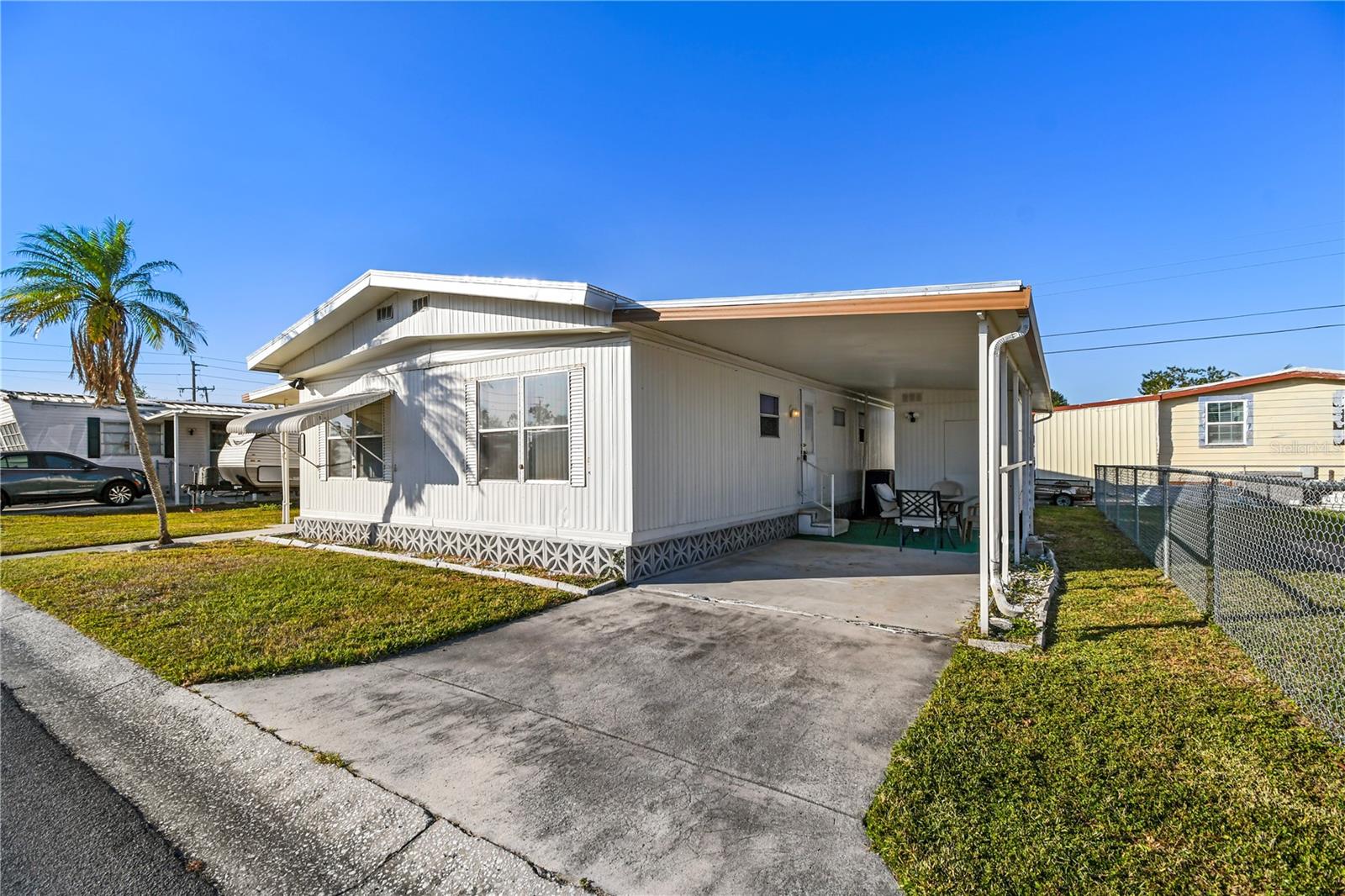 1111 49TH AVENUE DR W photo 3