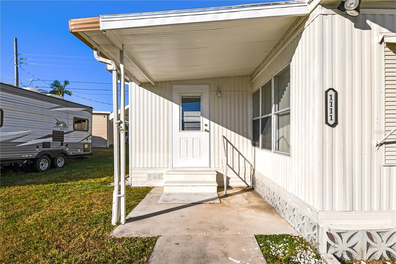 1111 49TH AVENUE DR W photo 4