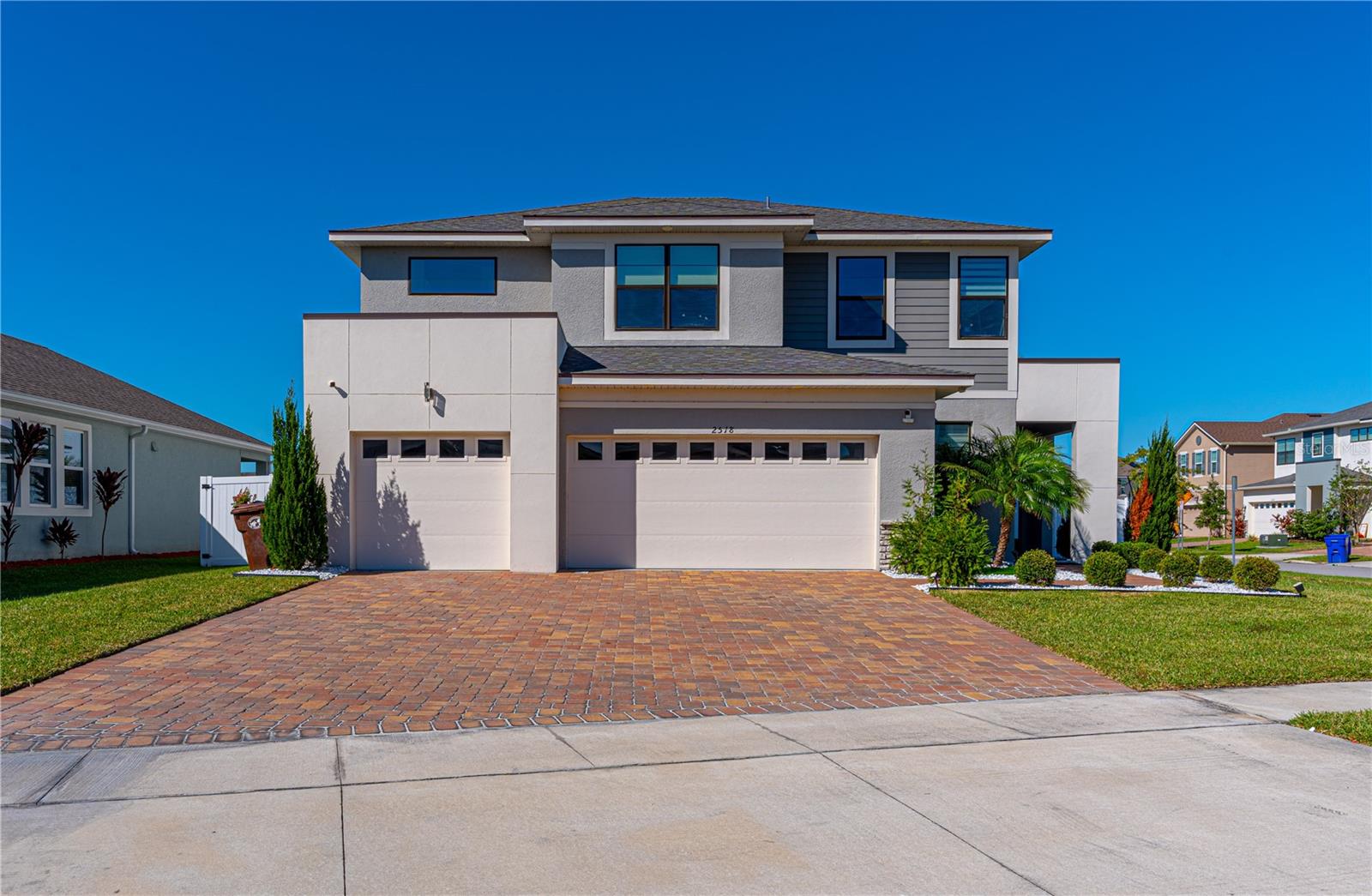 2518 EMPRESS DR photo 2