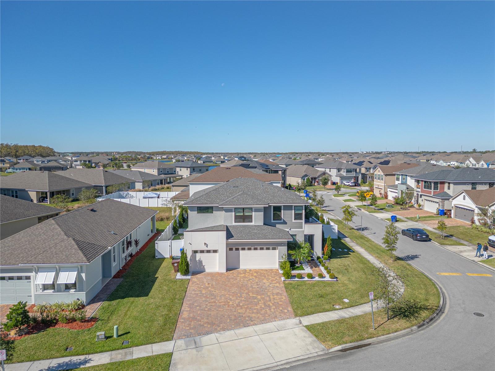 2518 EMPRESS DR photo 3