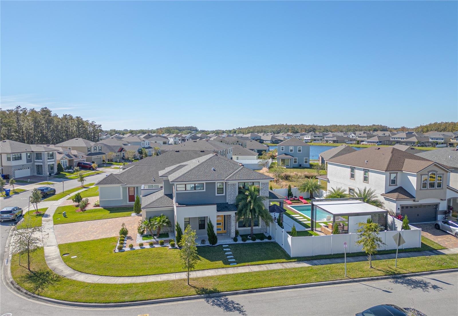 2518 EMPRESS DR photo 4