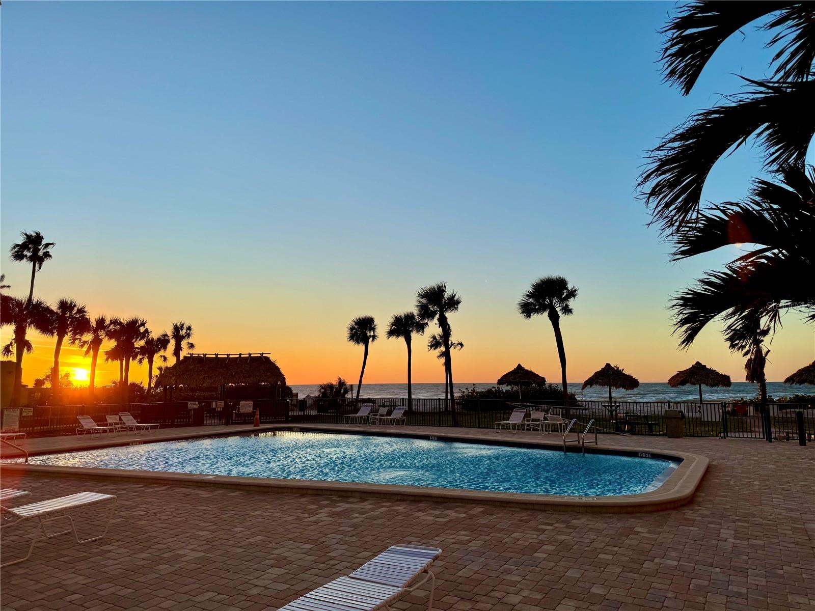 1480 GULF BLVD #1107 photo 2