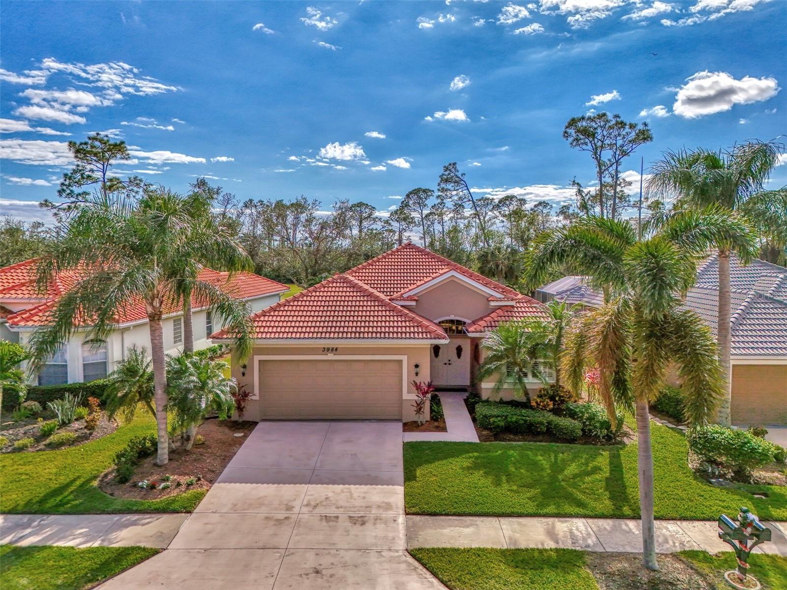 3984 WHISPERING OAKS DR photo 2