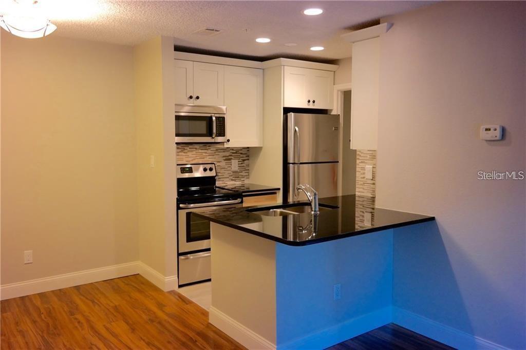 224 AFTON SQ #104 photo 2