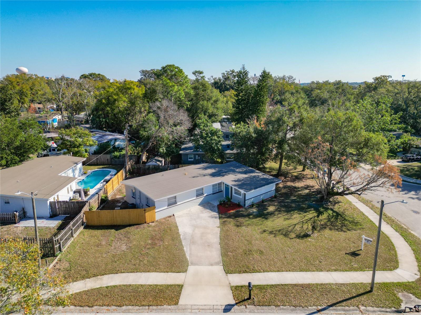 101 GERRY DR photo 2