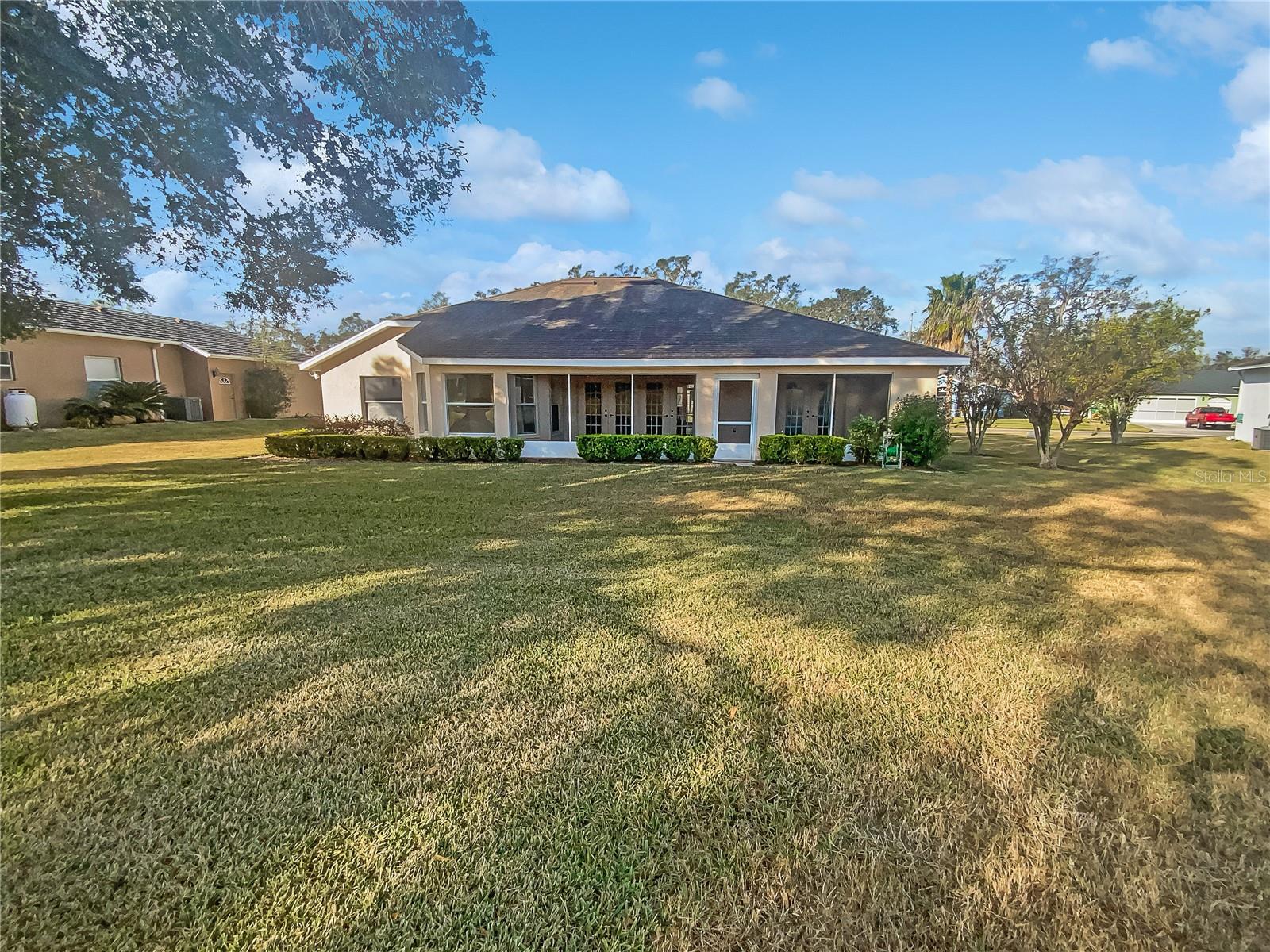 6844 NORTHLAKE DR photo 2
