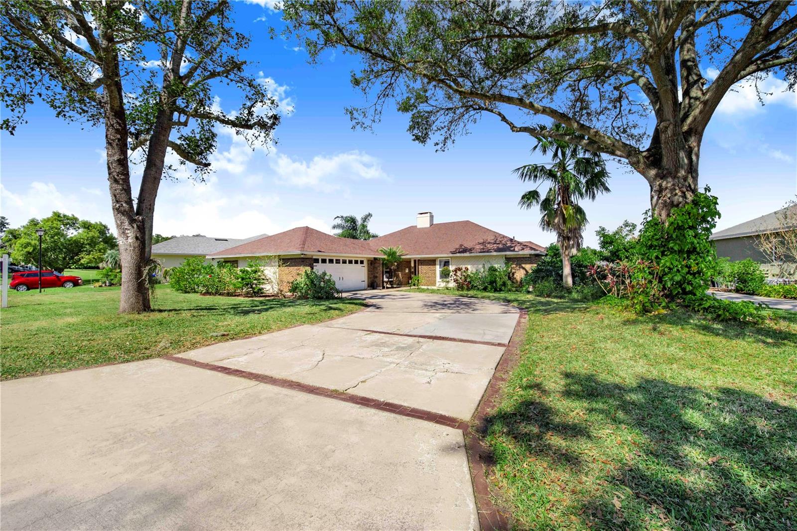 6682 ENGLELAKE DR photo 3