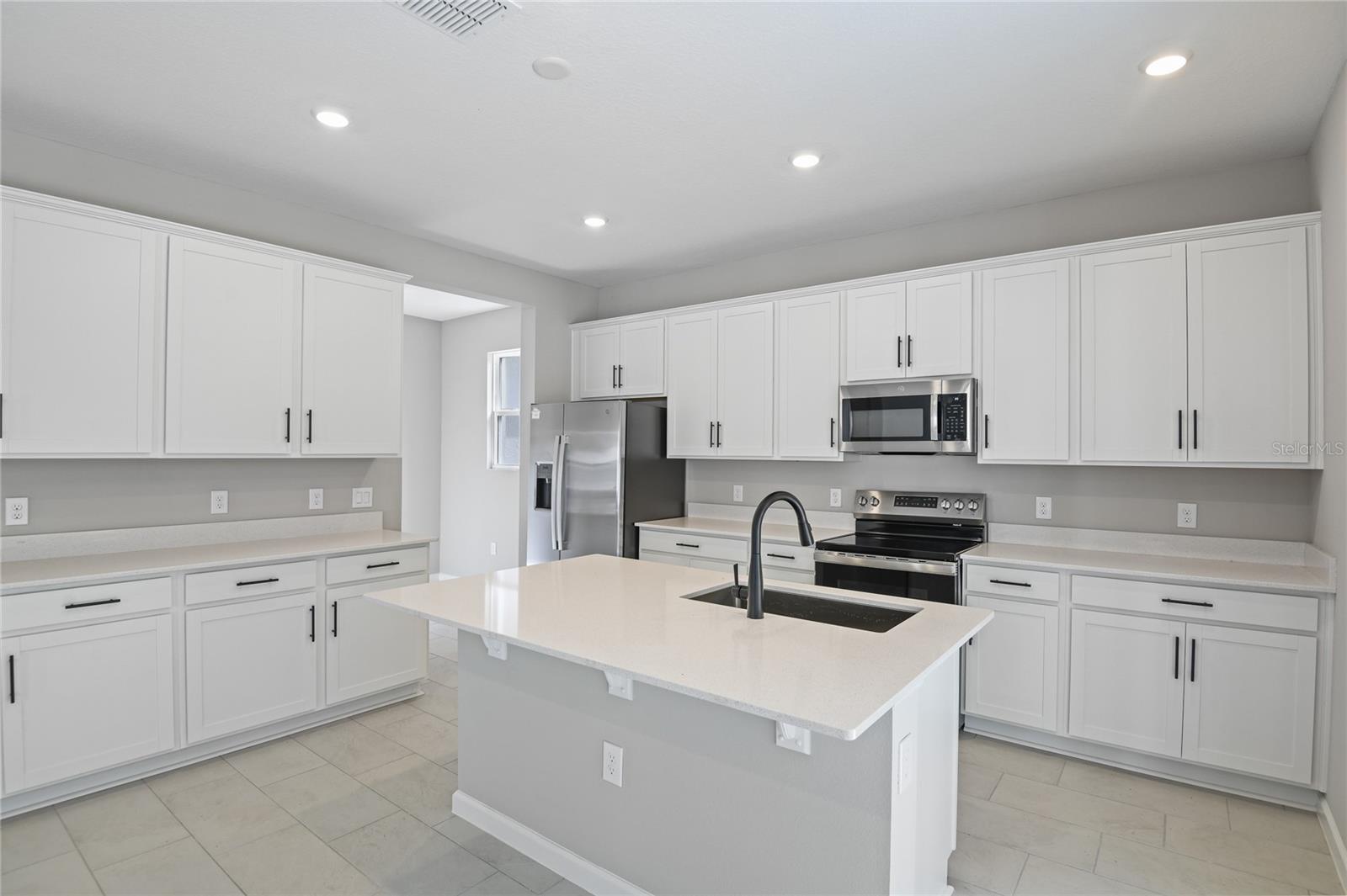 1488 AUGUST GRAY DR photo 2