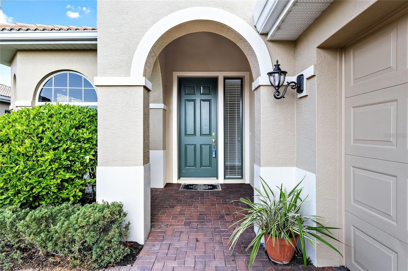 134 SAVONA WAY photo 4