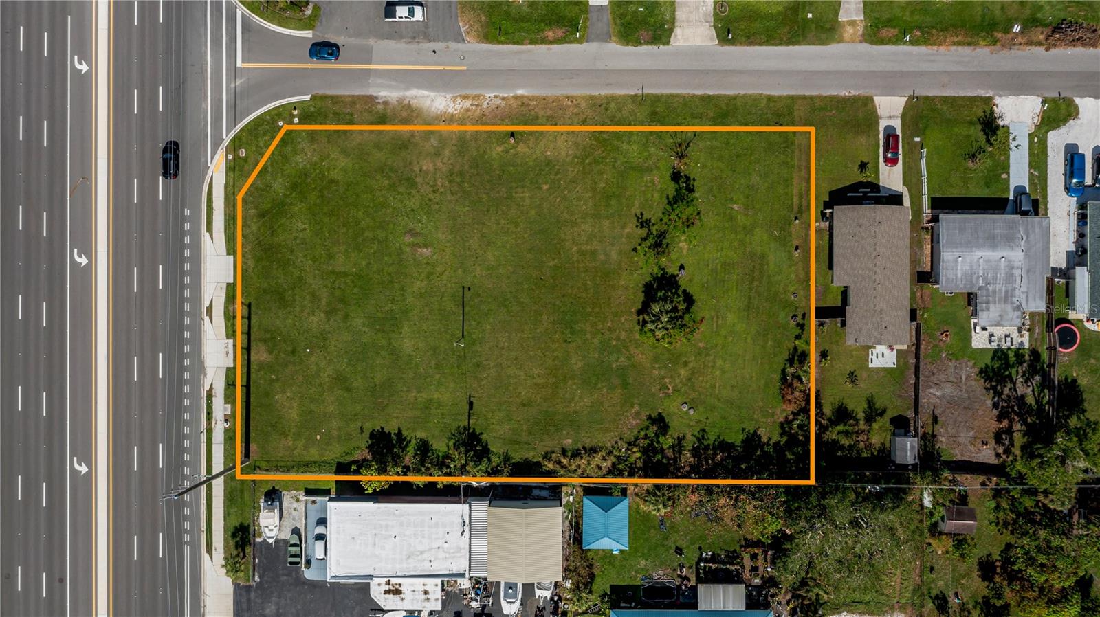 601 US HIGHWAY 41 BYP S photo 2
