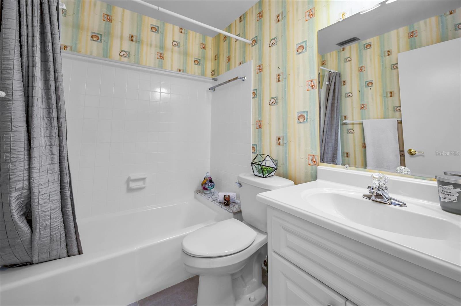 100 BLUFF VIEW DR #207C photo 4