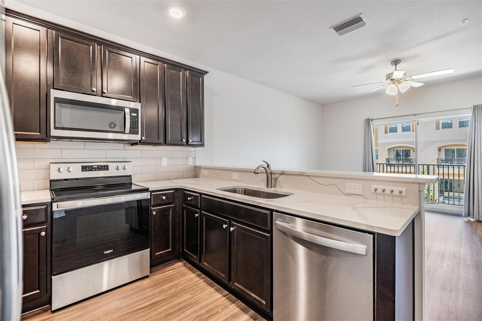 5517 ANGEL FISH CT photo 2