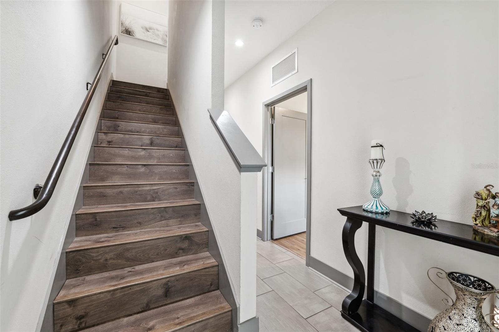 4810 W MCELROY AVE #2 photo 5