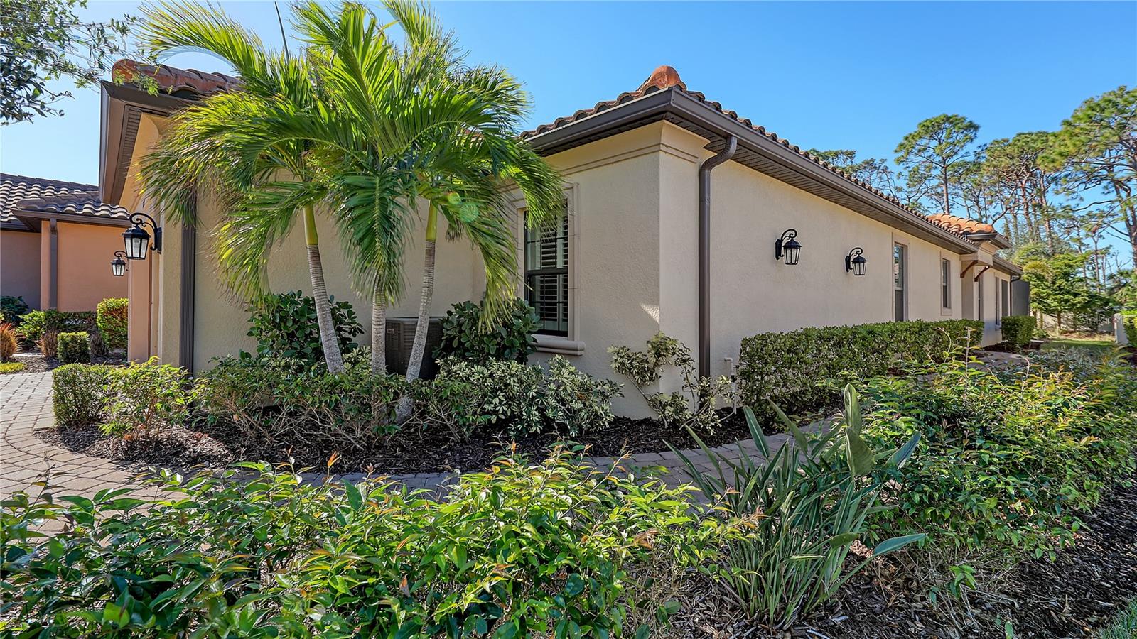 5737 SEMOLINO ST photo 2