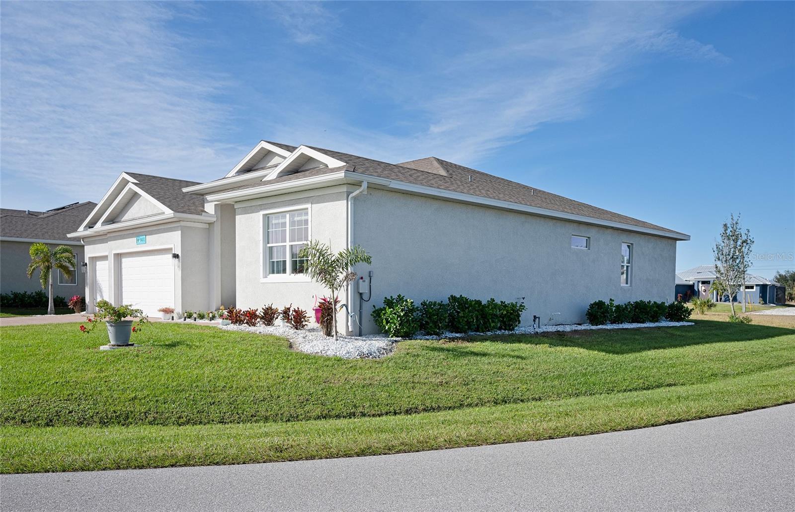 9401 PRESIDENT CIR photo 5