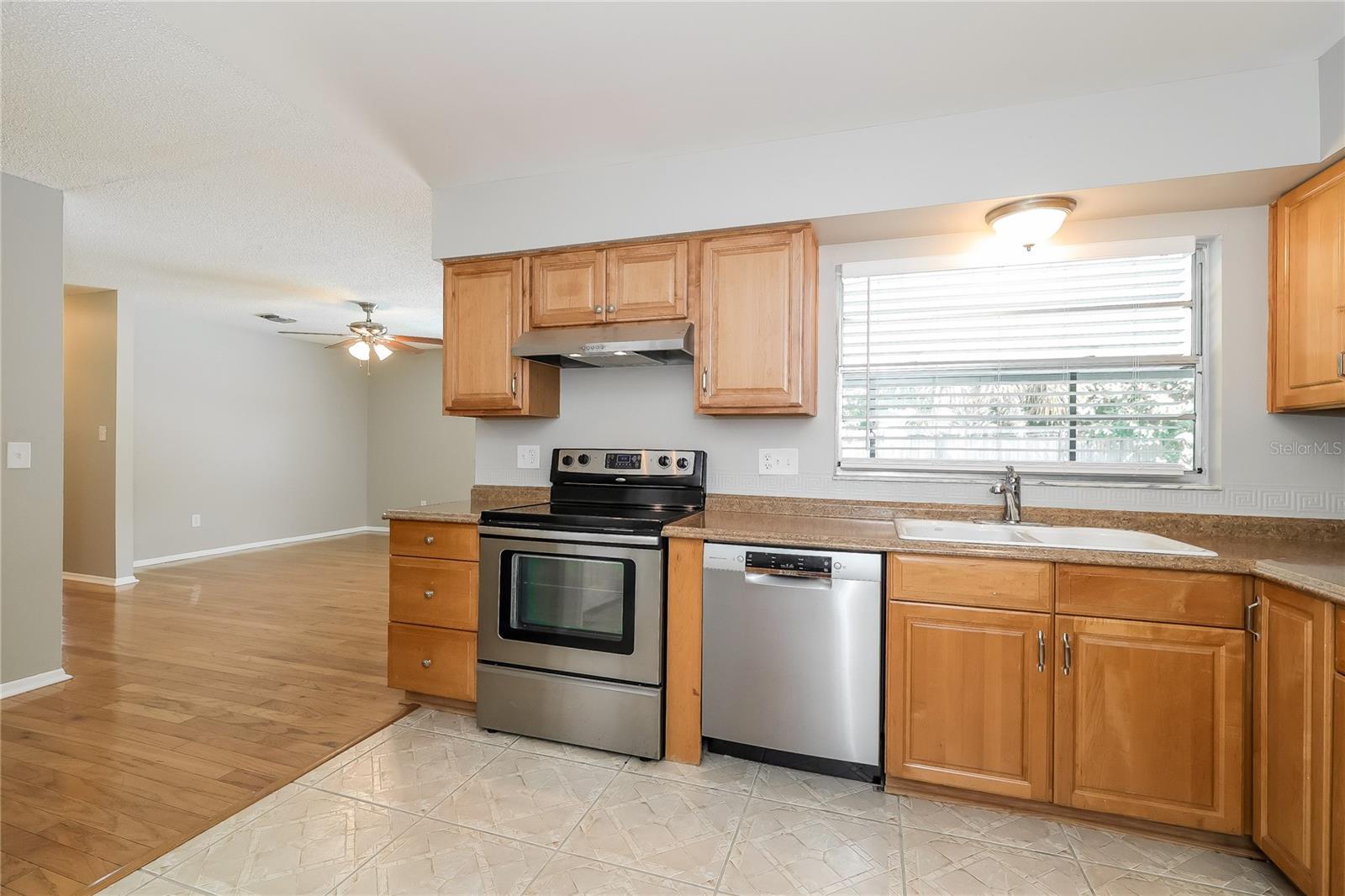 12013 CLOVE ST photo 5