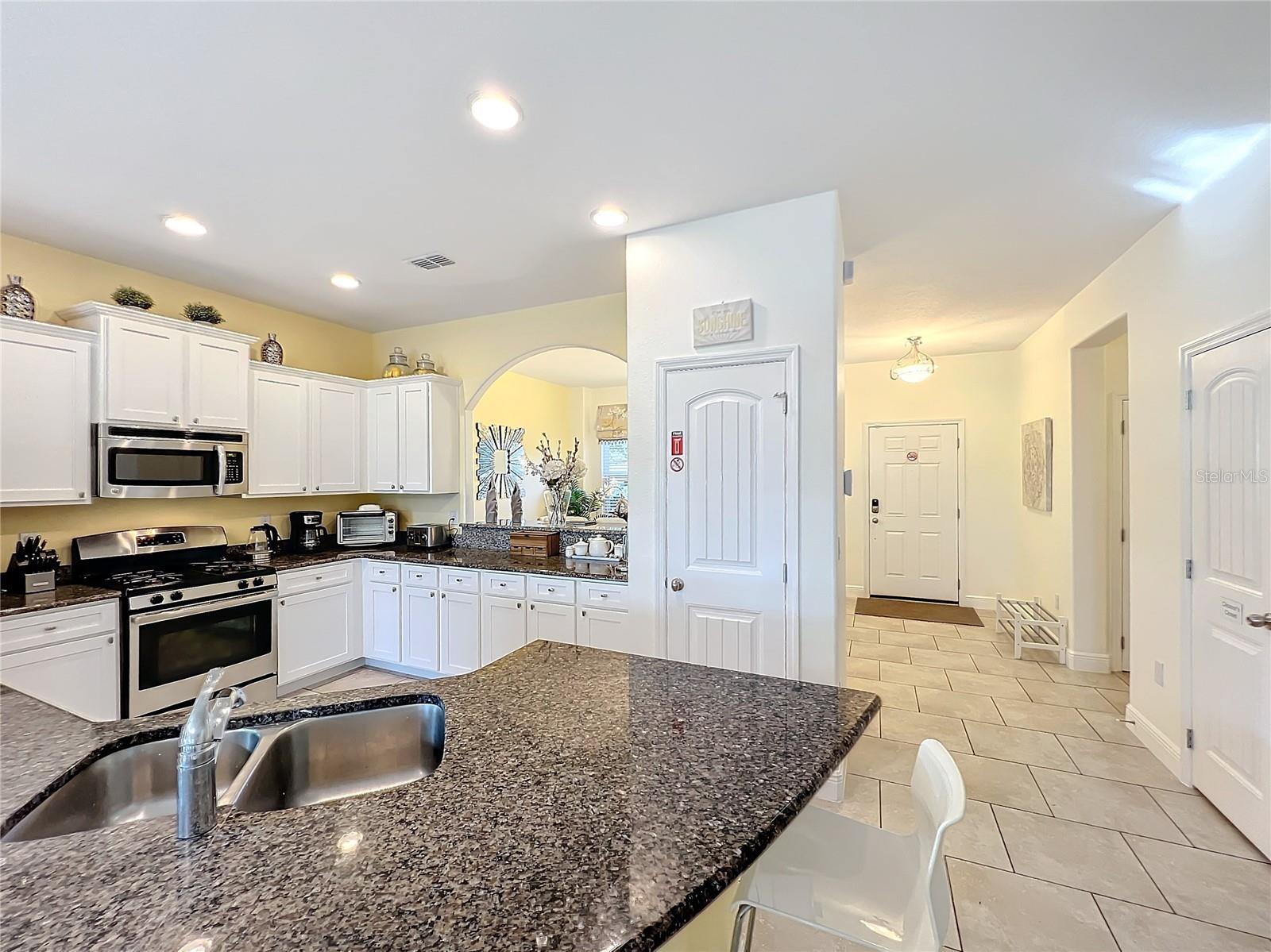 4191 OAKTREE DRIVE photo 4