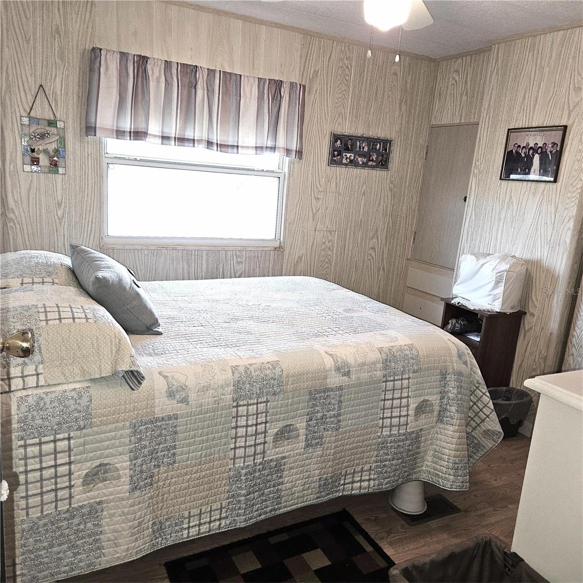 525 PARKWOOD AVE photo 3
