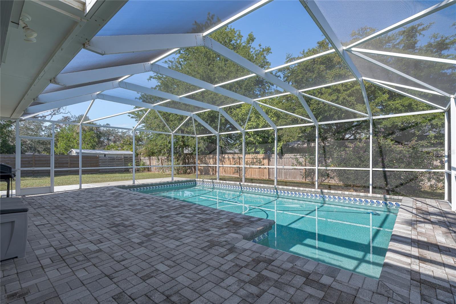 505 SAINT ANDREWS DR photo 2