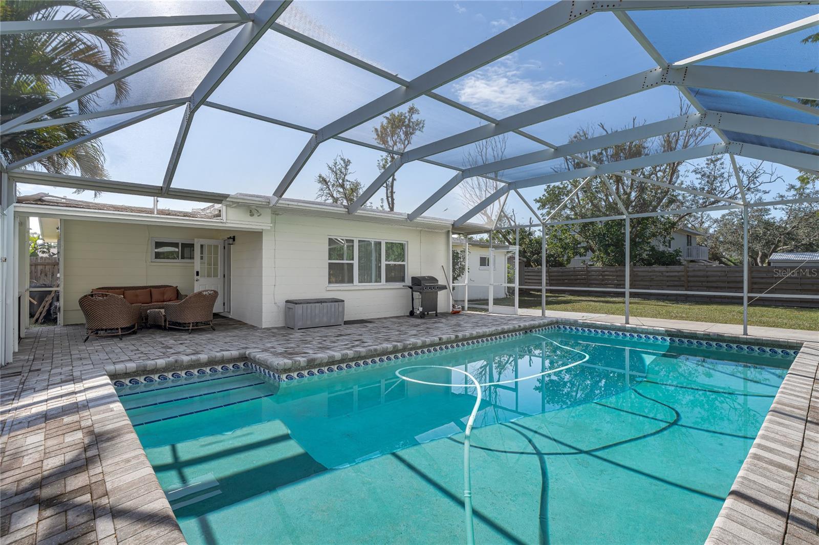 505 SAINT ANDREWS DR photo 3