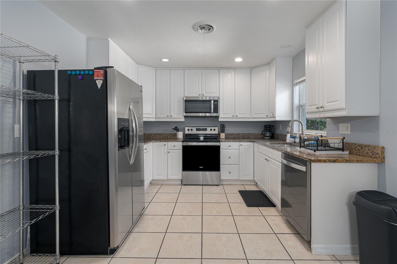 505 SAINT ANDREWS DR photo 4