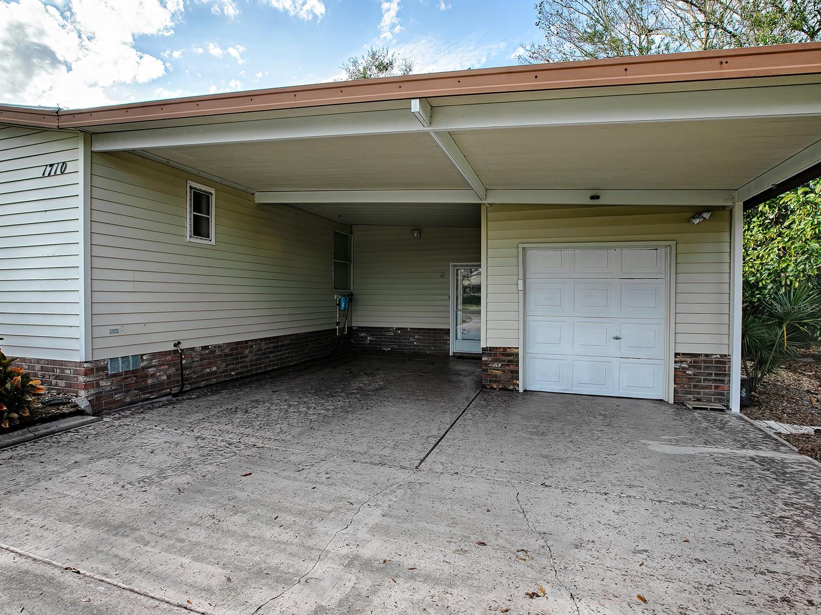 1710 HILTON HEAD BLVD photo 3