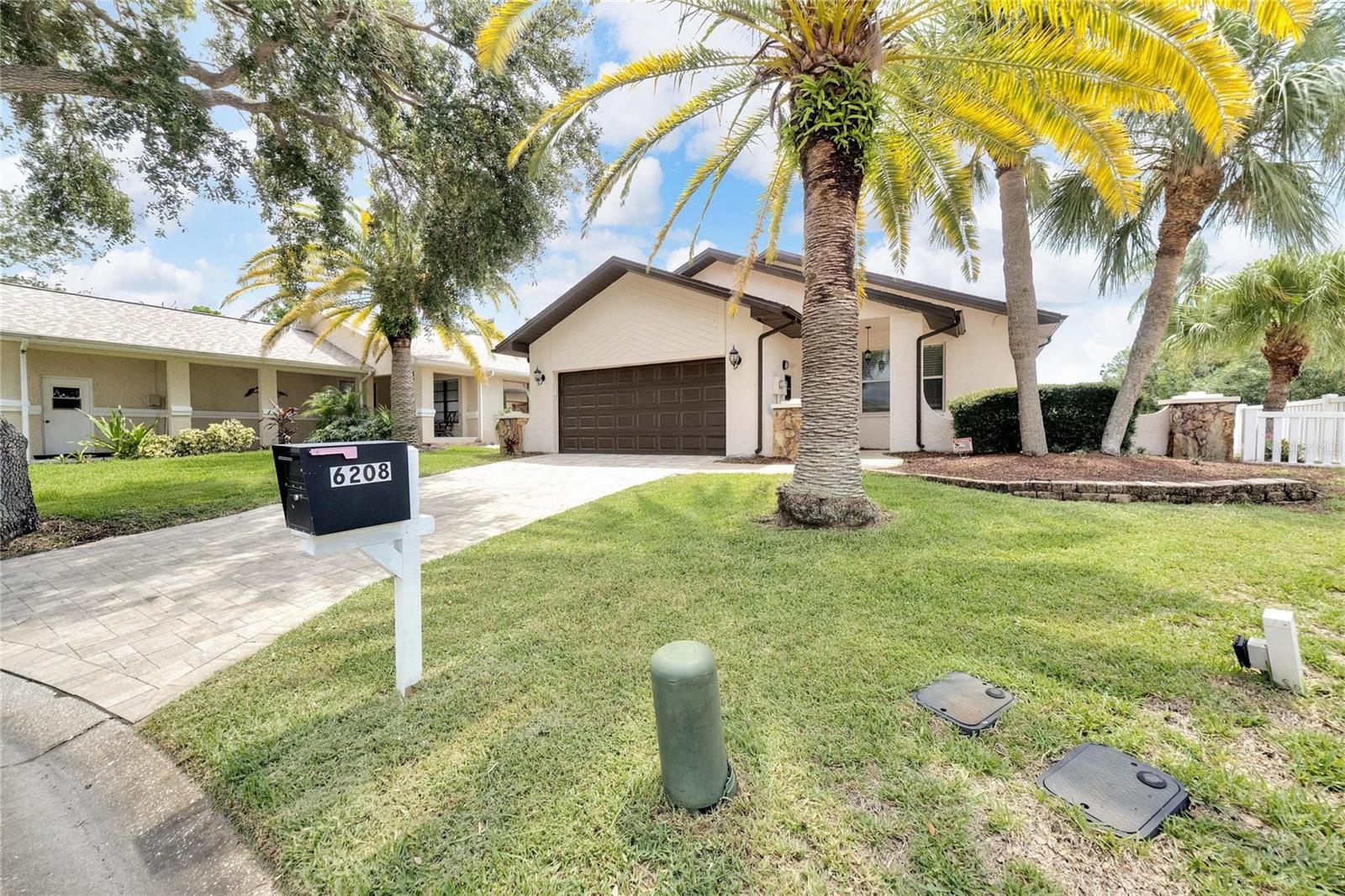 6208 SPOONBILL DR photo 2