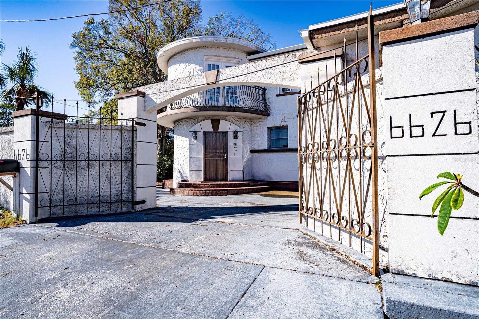 Single Family Residence