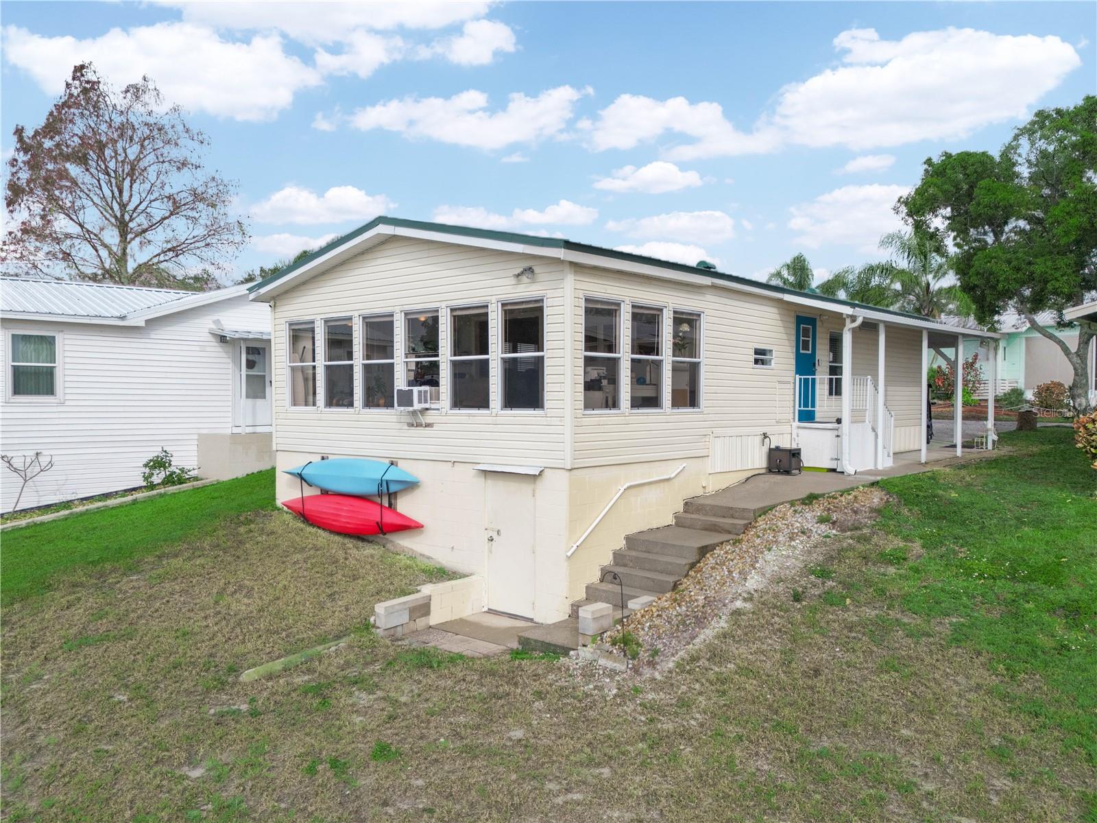 13 BLUE QUILL CIR photo 3