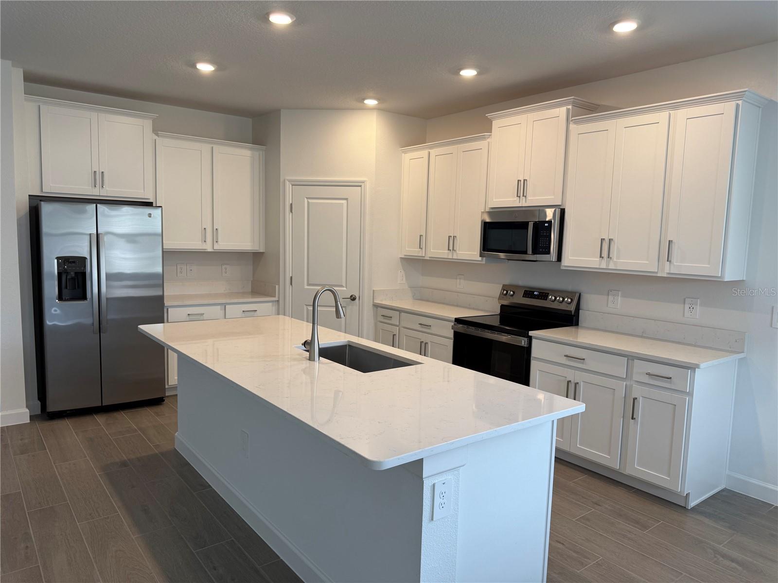 31691 GRIFFIN SANDS LN photo 3