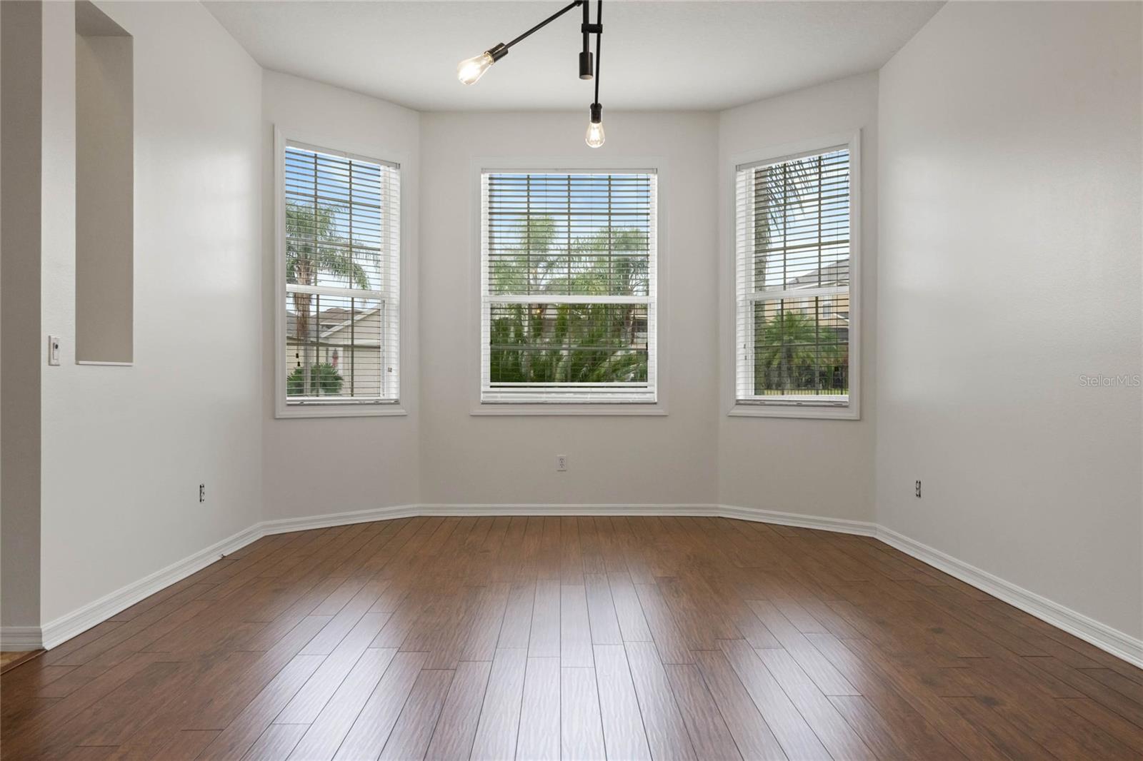 2806 BALFORN TOWER WAY photo 2