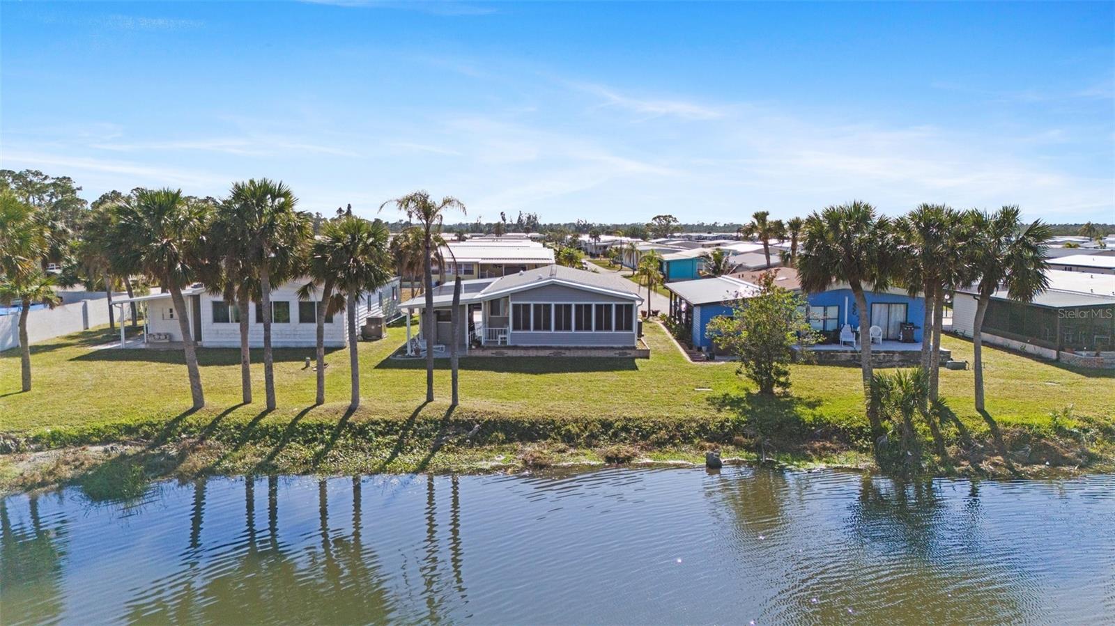 225 LAZY RIVER RD photo 3