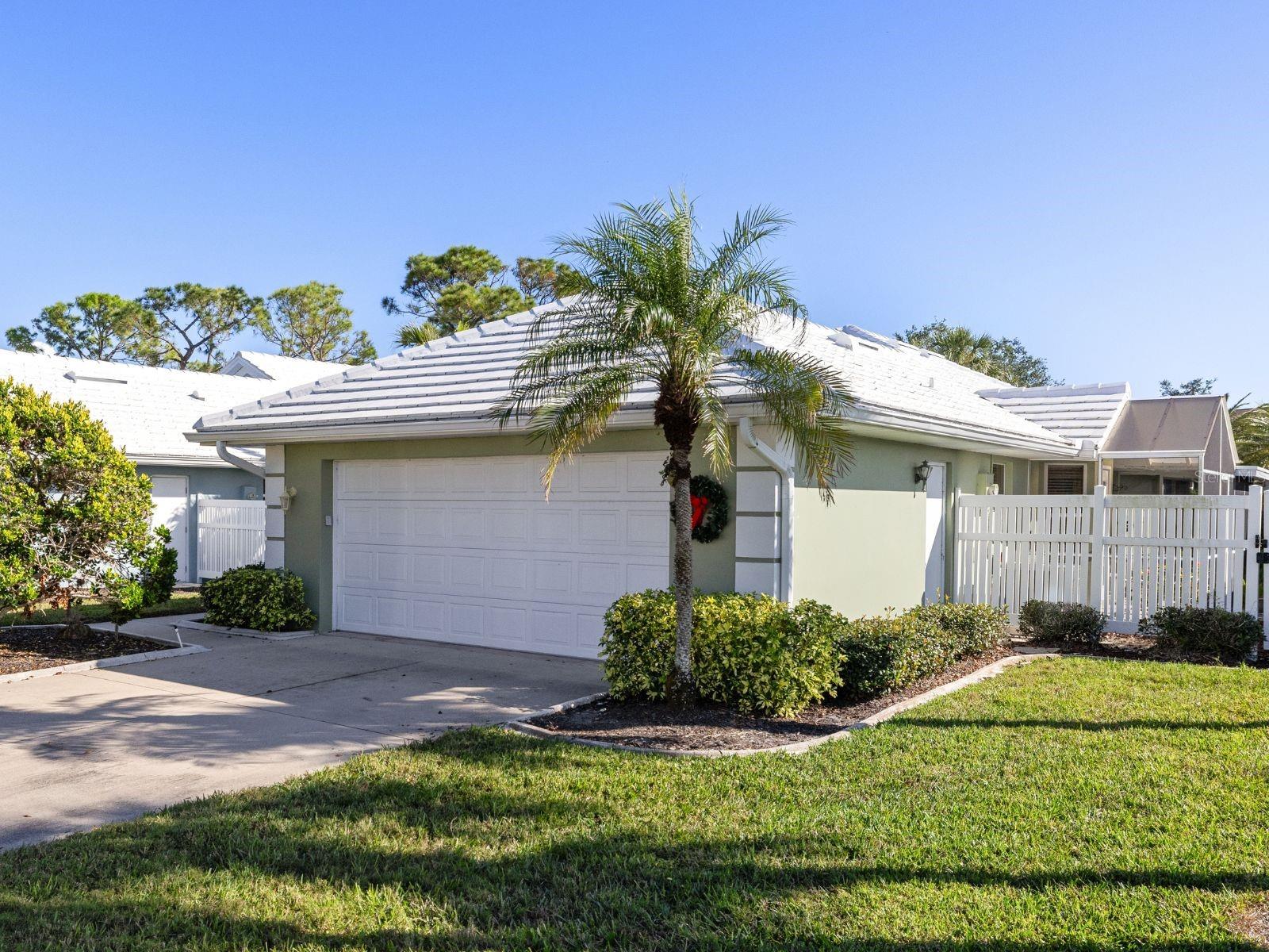 704 HARRINGTON LAKE DR S #6 — home for sale