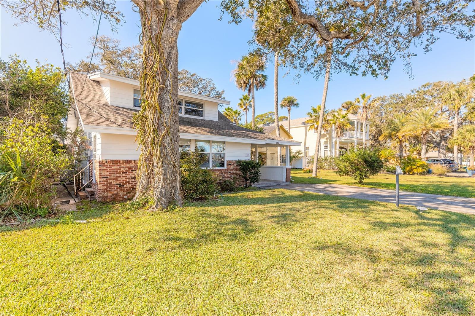 1328 RIVERSIDE DR photo 2