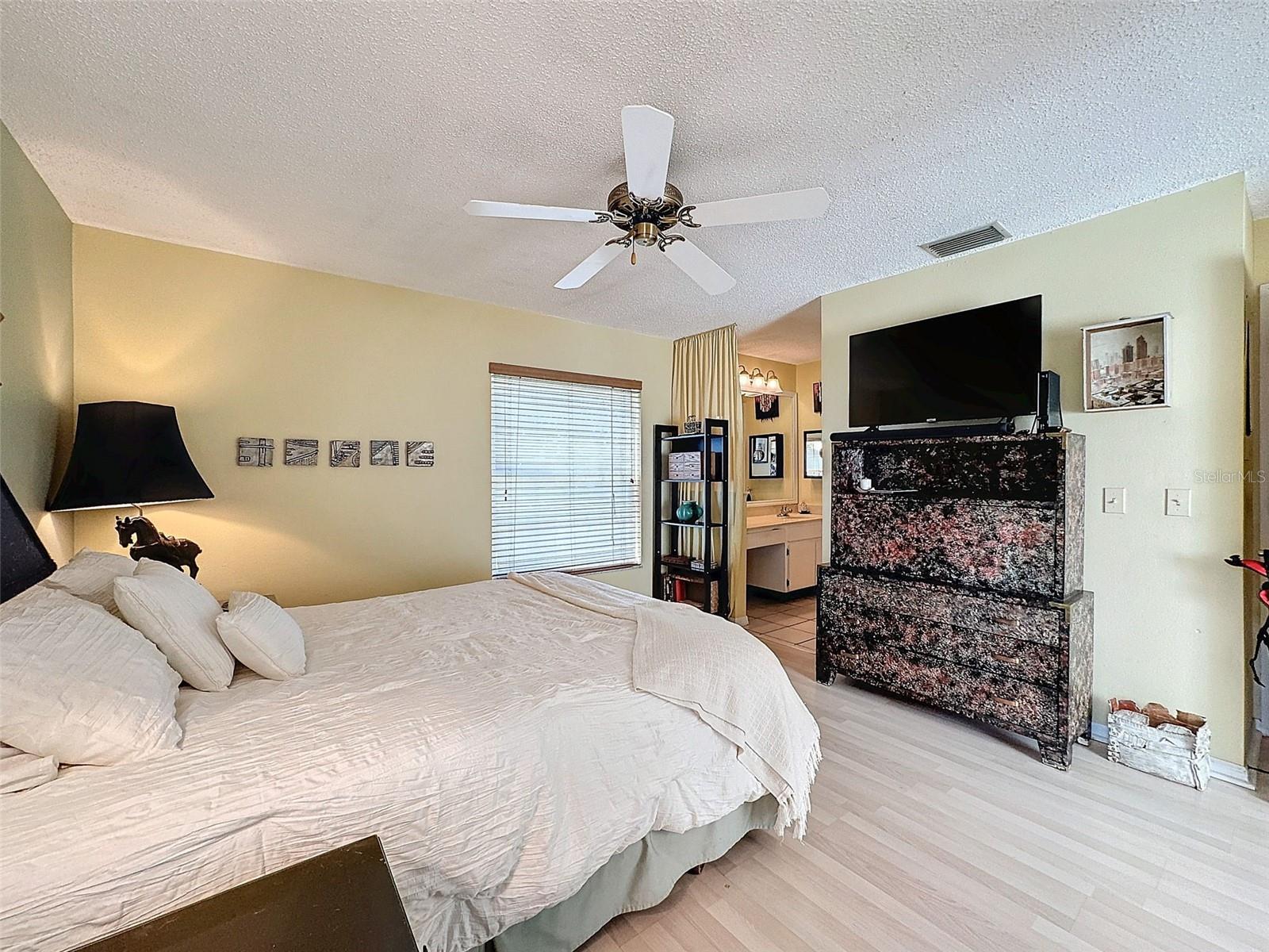 2281 LAKE ARBOR BLVD photo 2